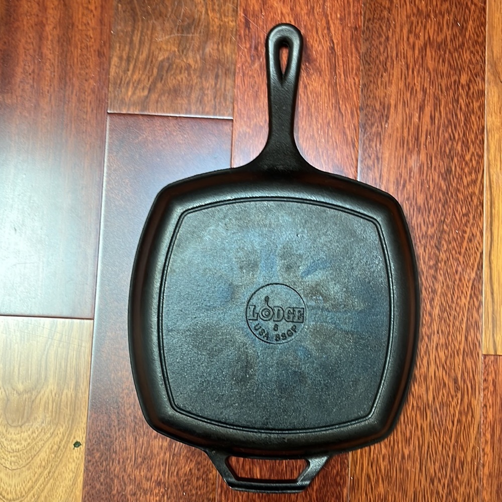 Lodge Cast Iron 10 1/5" Square Grill Pan - Picture 3 of 10